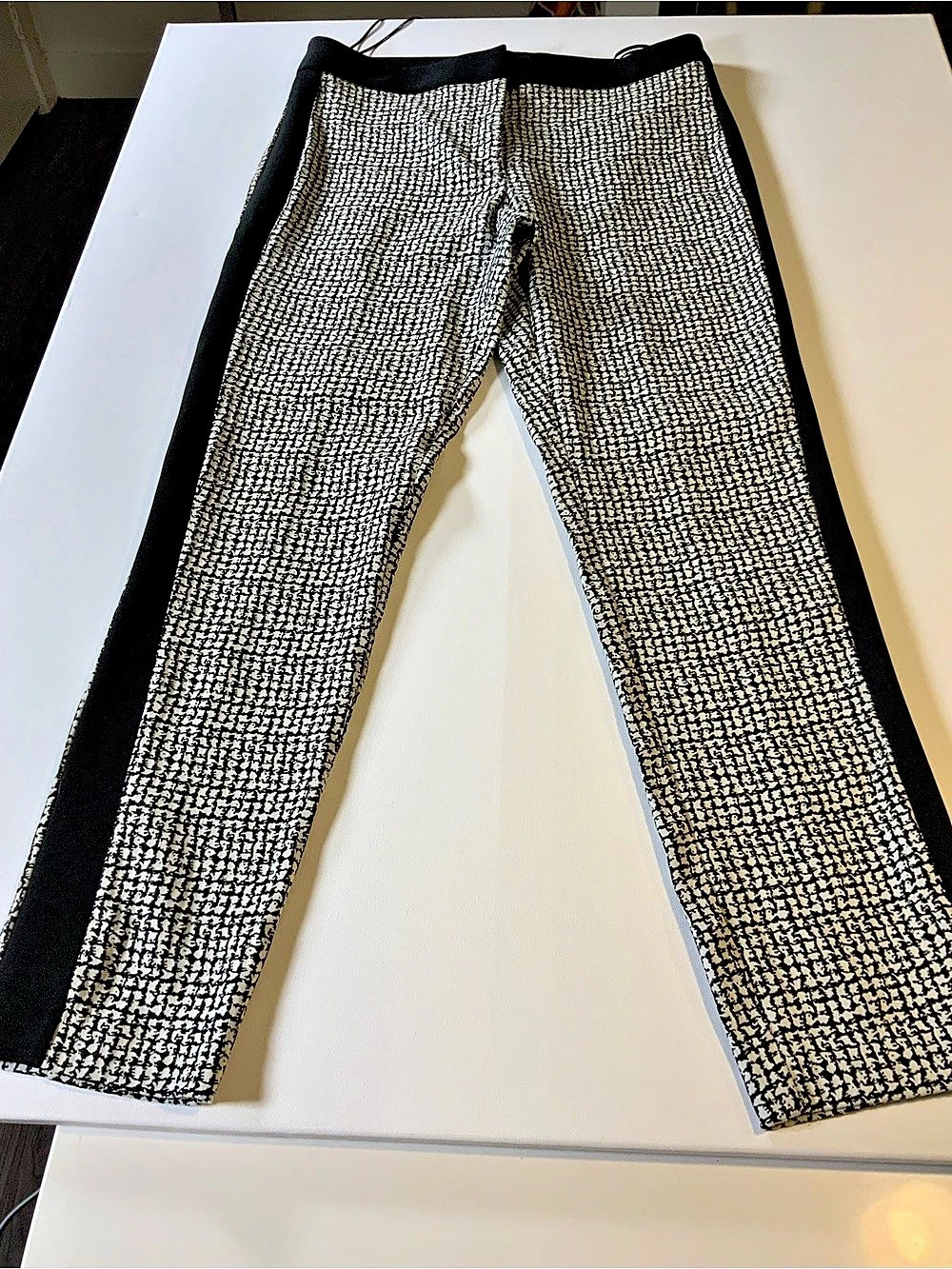 DKNY High-Rise Side Stripe Wide-Leg Pant Black & White